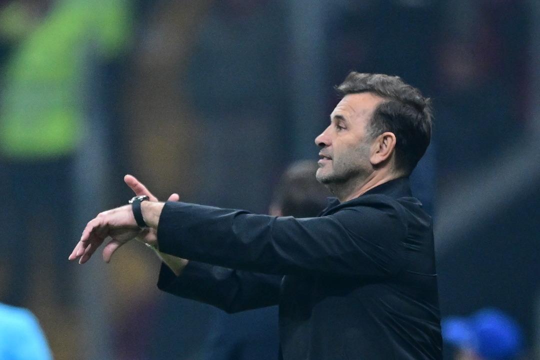 Galatasaraylı Okan Buruk, Union Saint-Gilloise maçının hakemine tepki gösterdi! 3