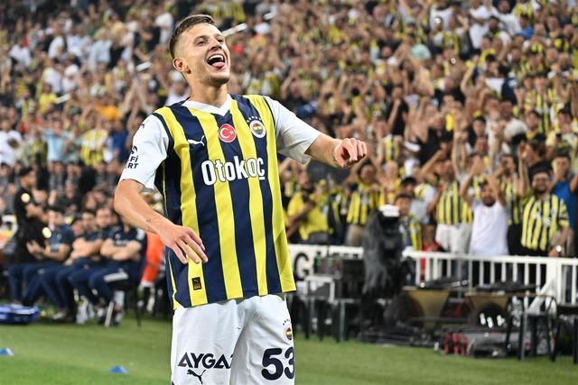 AA-20230726-31775083-31775079-FENERBAHCE_ZIMBRU (Large)