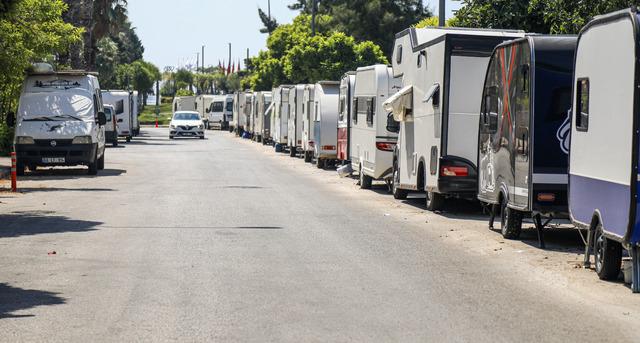 mahalleliyi-isyan-ettiren-karavan-park-karavan-galeriye-dondu_3161_dhaphoto2