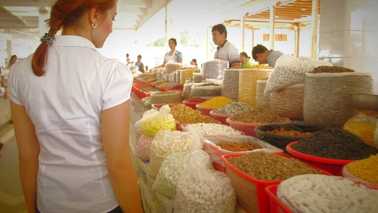 Postcards: Özbek yaşamının bir parçası; Siab Çarşısı