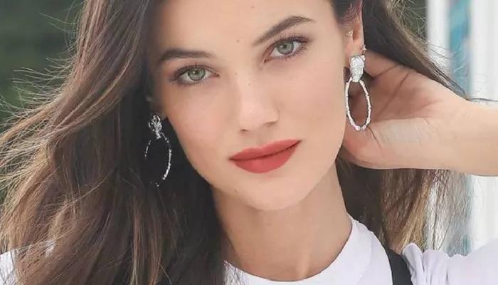 Pınar Deniz makyajsız haliyle görüntülendi! Sade tarzıyla beğeni topladı