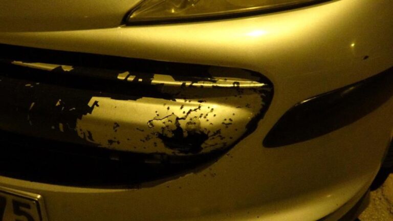 Park yeri yüzünden kızdığı komşusunun aracını kurşunladı