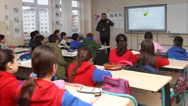 Sınıfların yüzde 99’u etkileşimli tahtalarla buluştu