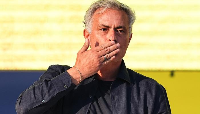 Jose Mourinho’dan paylaşım: ‘Haydi Fenerbahçe’Fenerbahçe