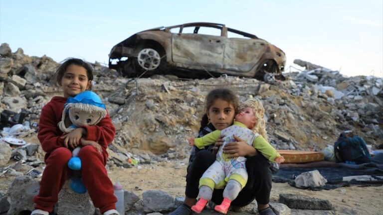 Soykırımcı İsrail, El Halil şehrinde bir yılda 14 yeni “yasadışı yerleşim” kurdu