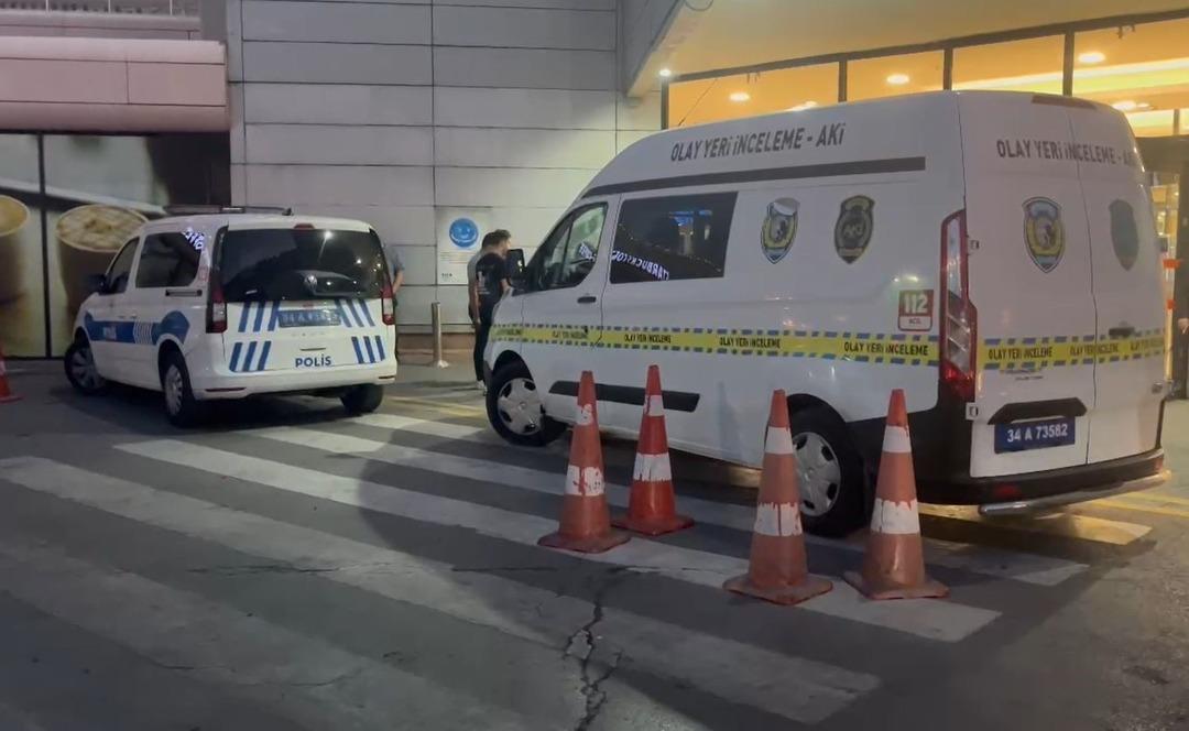 POZİSYON: BeyKDUZU! Alışveriş Merkezi'nde İnanılmaz Etkinlik: Her şey birkaç saniye içinde oldu ... Müşteriler Panik 3'ten Kaçtı