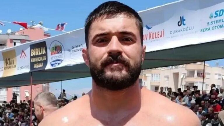 ALİ İHSAN BATMAZ KİMDİR? Kırkpınar Yağlı Güreşleri Pehlivanı Ali İhsan Batmaz Kaç Yaşında, Nereli? İşte 661. Kırkpınar Yağlı Güreşleri Başaltı Başpehlivanı Ali İhsan Batmaz’ın Kariyeri