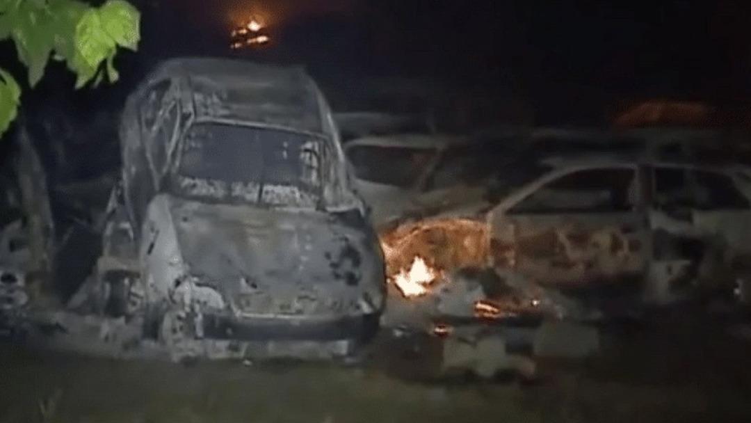 Yunanistan'daki Gümrük İdaresi parkında 550 araç yandı 2