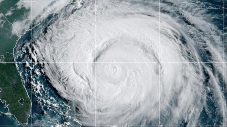 ABD eyaletinde, yaklaşan Erin Kasırgası nedeniyle acil durum ilan etti