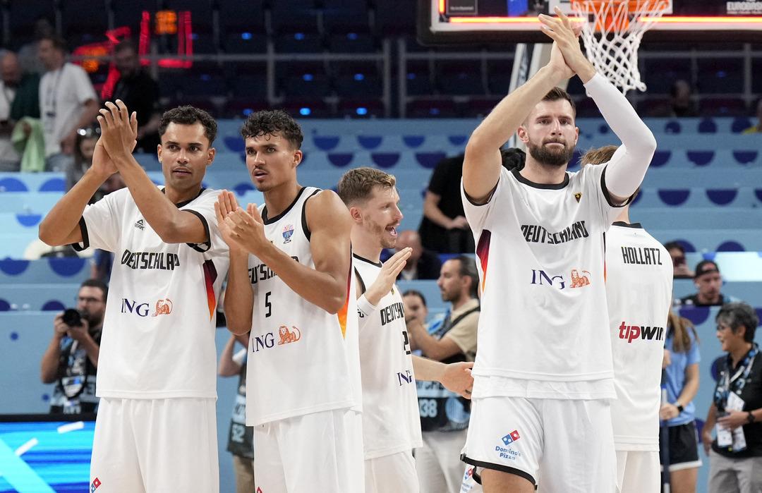 Şimdi nefes al! 12 dev adam hikayeyi dev finallerde yazıyor ve Almanya'daki ilk şampiyonayı takip ediyor ... Avrupa Şampiyonasının sonunda bilmeniz gereken şey bu! 3