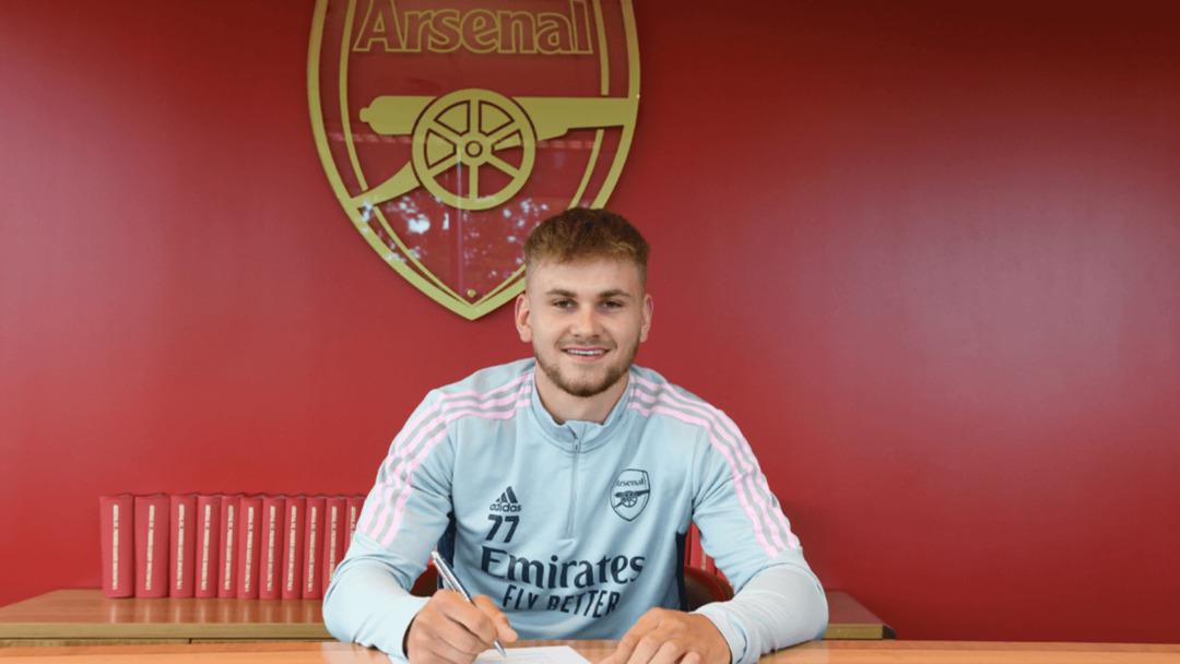 Futbol dünyası şok! Eski Arsenalli futbolcu maç 2'de öldü