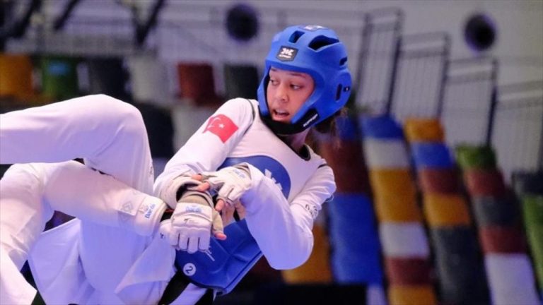 Milli tekvandocu Göğebakan, dünya şampiyonu oldu